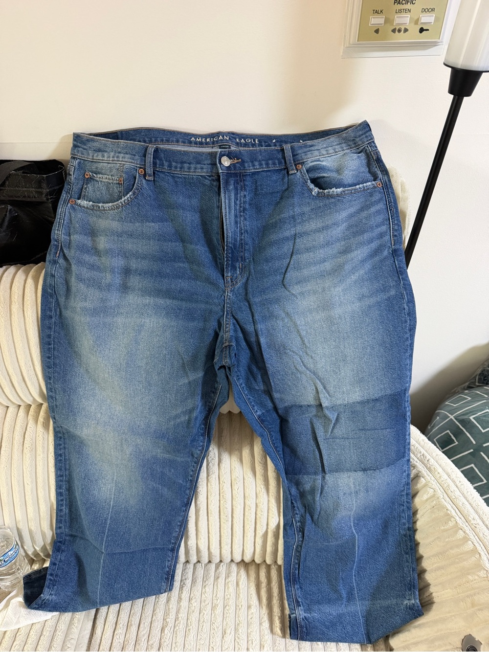 American Eagle Outfitters women’s AE Ex-Boyfriend Jeans in size 18 Regular.